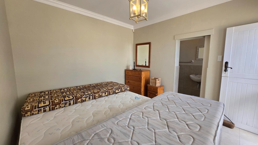 6 Bedroom Property for Sale in Franskraal Western Cape